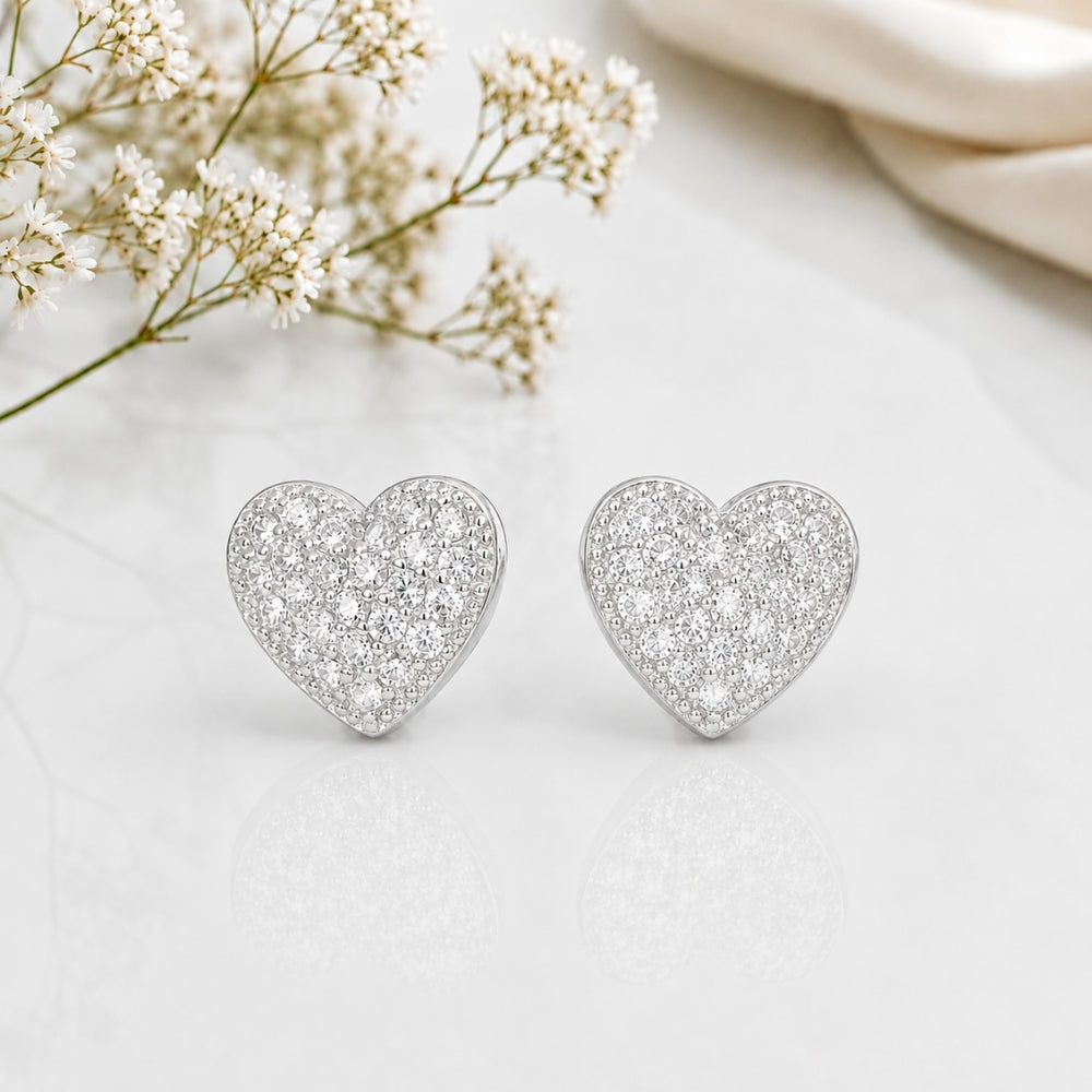 Shimmering Stylish Heart Shaped Stud