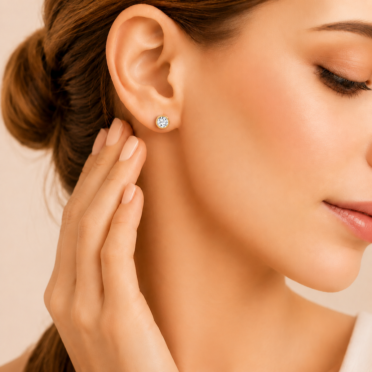 Golden Radiance Round Crystal Stud