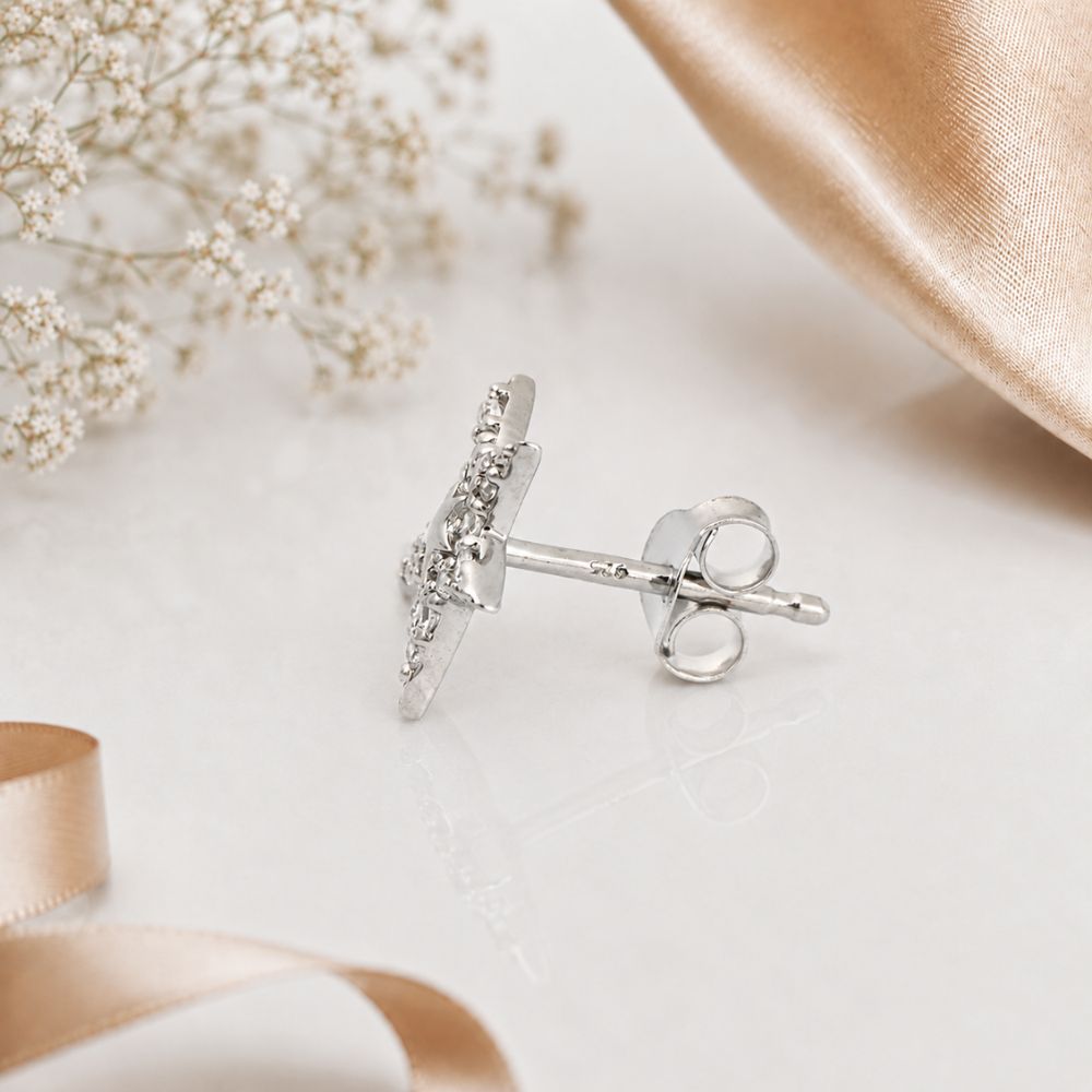 Star Design Shiny Crystal Daily Wear Earrings