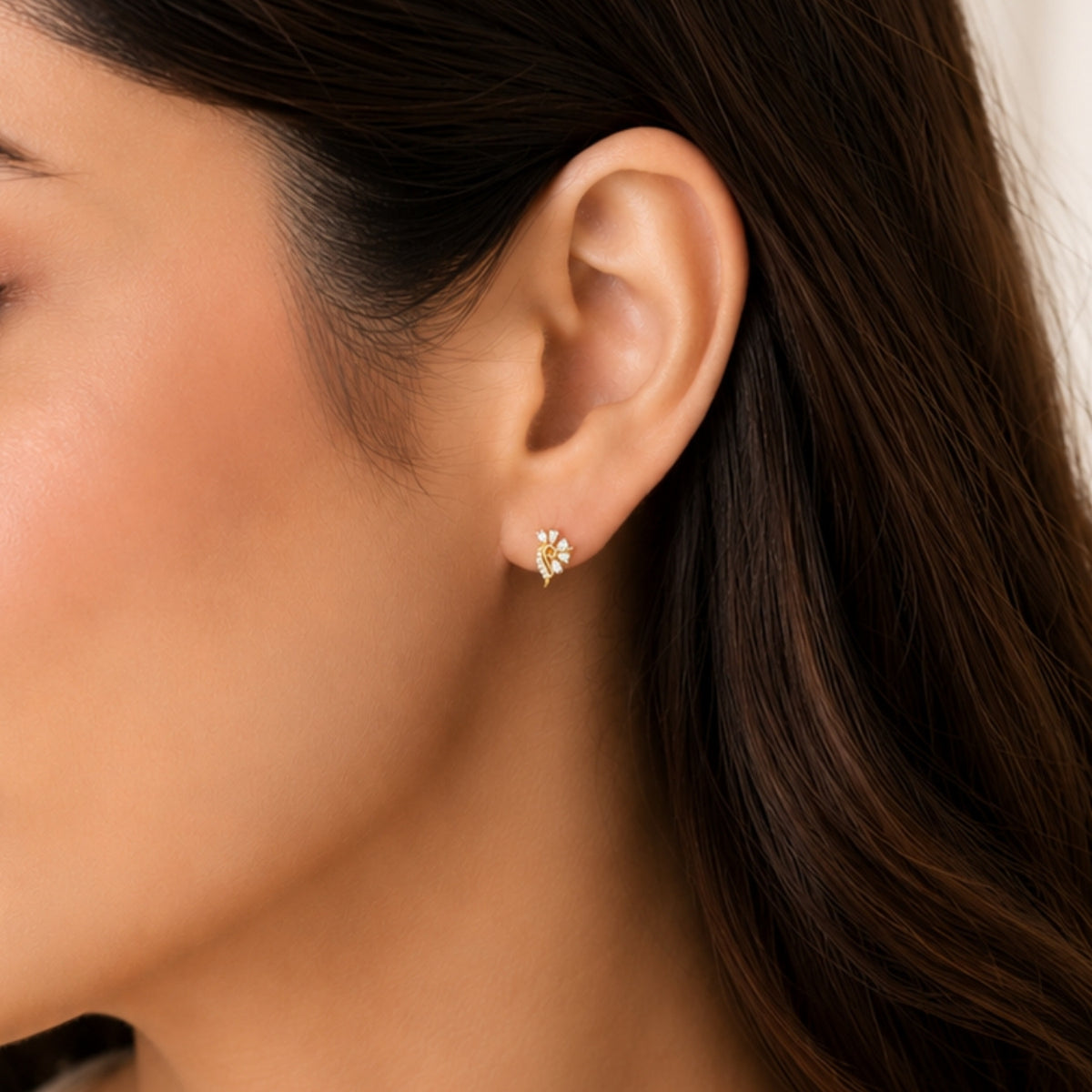 Pear-Cut Peacock Feather Gold plated 925 sterling silver Stud